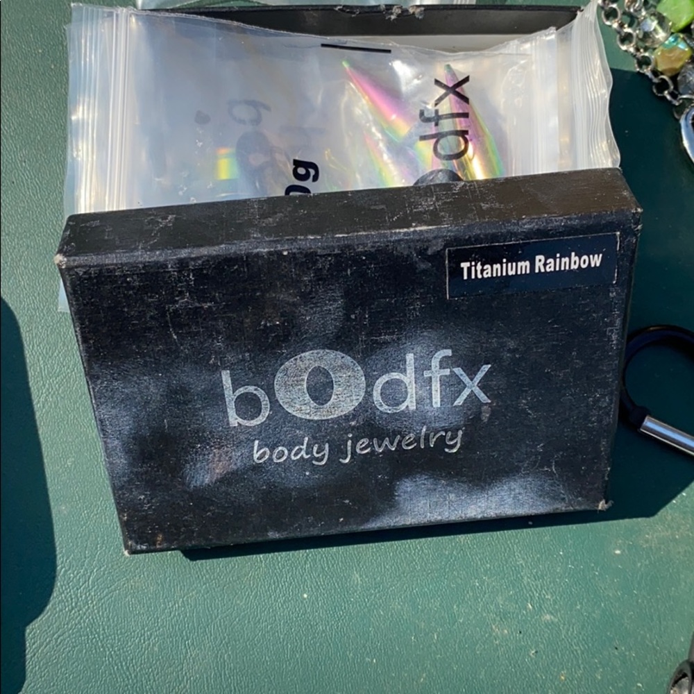 Bodfx gauge kit for stretching ears.